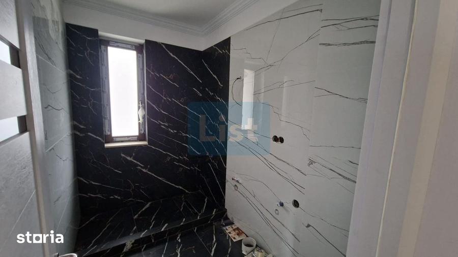 Casă cu 4 camere cu Teren 476 Mp în Recea
