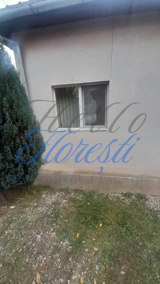 Casă individuală cu 2 camere cu Canalizare în Florești