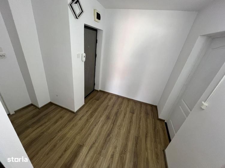 Apartament cu 2 camere decomandat în Petros