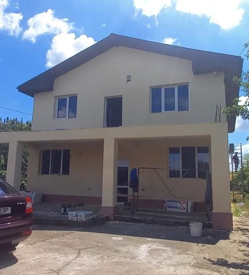 Casă individuală cu 3 camere cu Teren 867 Mp în Periferie