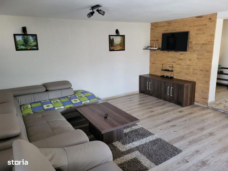 Casă cu 4 camere în Colibița