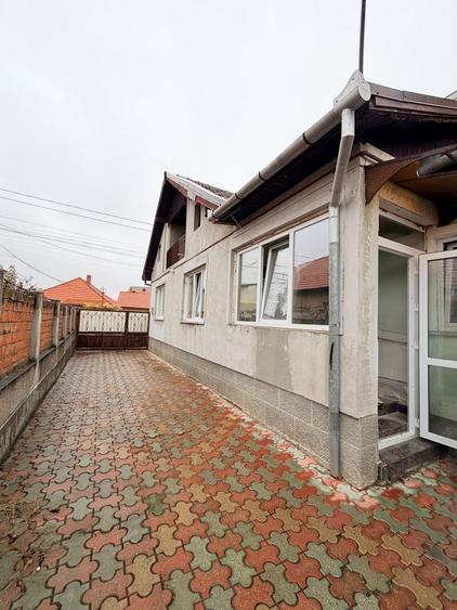 Casă individuală cu 5 camere cu Canalizare în Mircea cel Bătrân