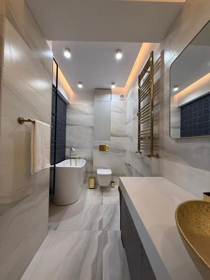 Apartament cu 3 camere decomandat, mobilat în Nicolina