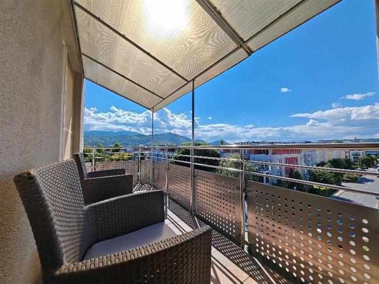 Apartament cu 2 camere decomandat, mobilat în Avantgarden