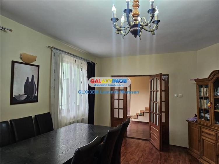 Casă cu 6 camere cu Teren 400 Mp în Exterior Est