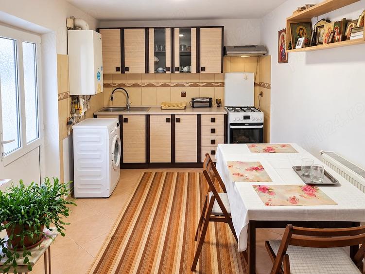 Casă cu 4 camere cu Teren 650 Mp în Central