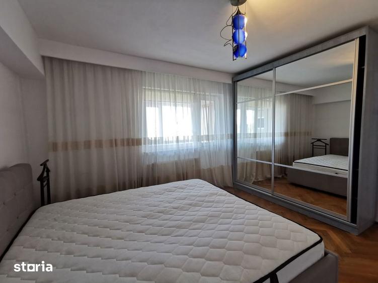 Apartament cu 3 camere decomandat, mobilat în Central