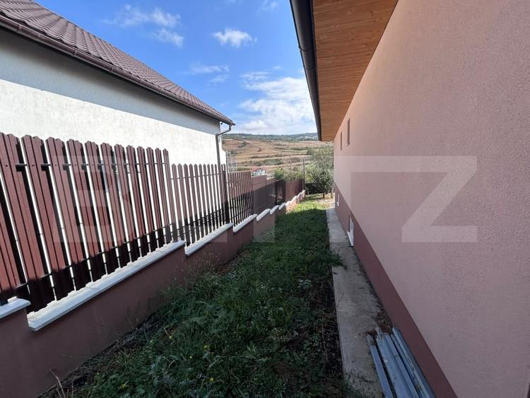 Casă individuală cu 4 camere cu Canalizare în Exterior Nord