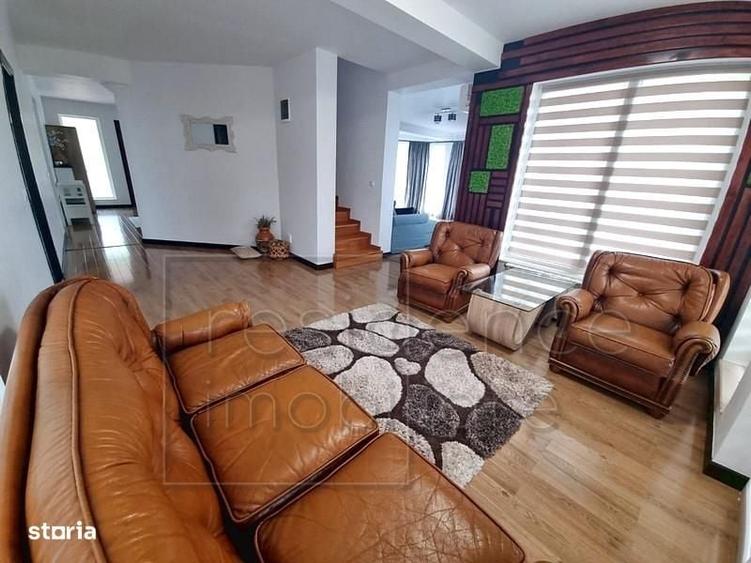 Casă cu 4 camere decomandat în Europa
