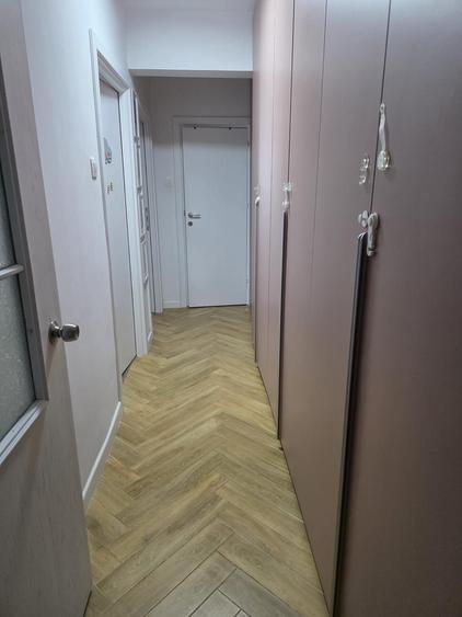 Apartament cu 3 camere semidecomandat, mobilat în Obor