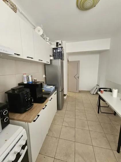 Apartament cu 3 camere decomandat în Theodor Pallady