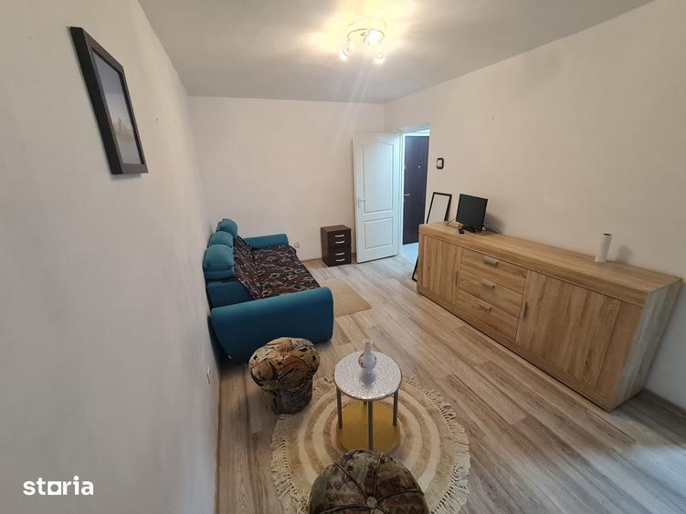 Garsonieră decomandată în Micălaca