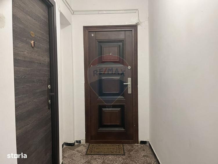 Apartament cu 3 camere decomandat în Fundeni