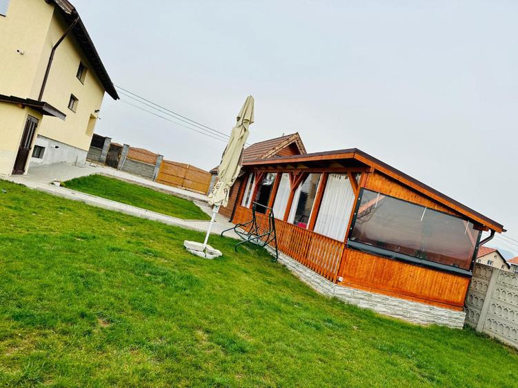 Casă cu 4 camere cu Teren 942 Mp în Zăvoi
