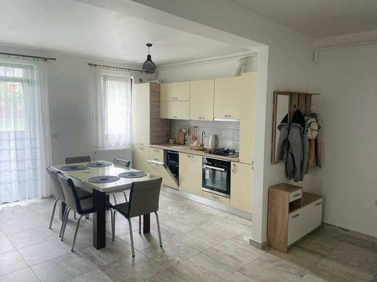 Apartament cu 3 camere decomandat, mobilat în Valea Lupului