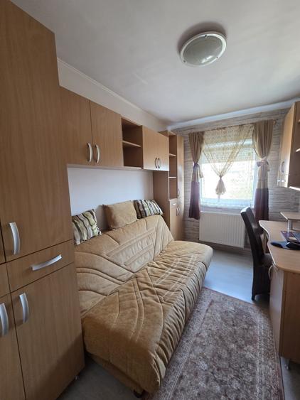 Apartament cu 3 camere decomandat în Scriitorilor