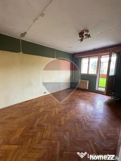 Apartament cu 3 camere decomandat în Rogerius