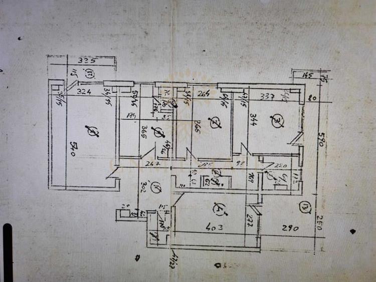 Apartament cu 4 camere semidecomandat în Lacul Tei