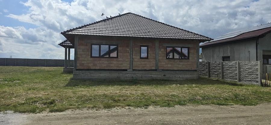 Casă cu Teren 724 Mp în Central