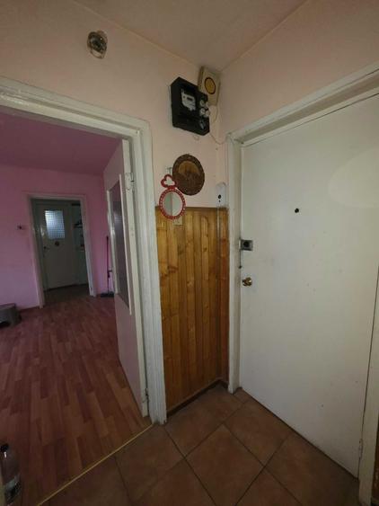 Vand apartament 2 camere in Manastur str. Mehedinti suprafata 35 mp - persoana fizica - 6