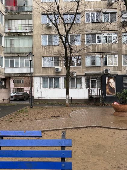 Apartament cu 3 camere decomandat în Giurgiului