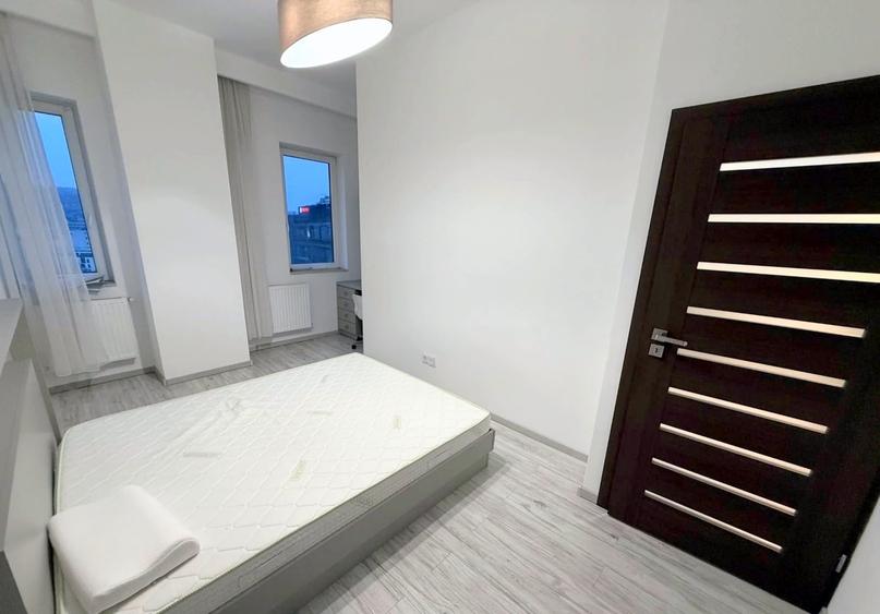 Apartament cu 2 camere semidecomandat, mobilat în Central