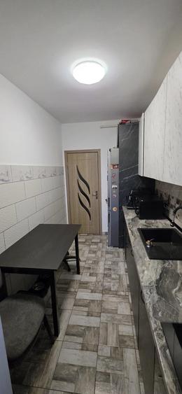 Apartament cu 2 camere decomandat în Florești