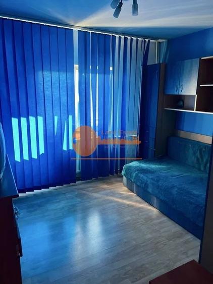 Apartament cu 3 camere decomandat, mobilat în Apusului