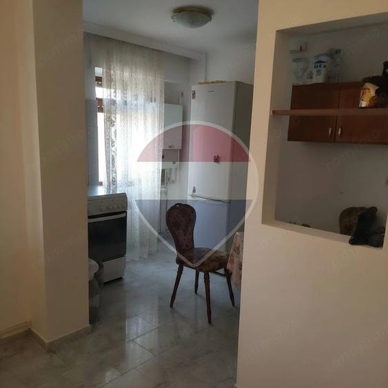 Apartament cu 3 camere decomandat în Independenței