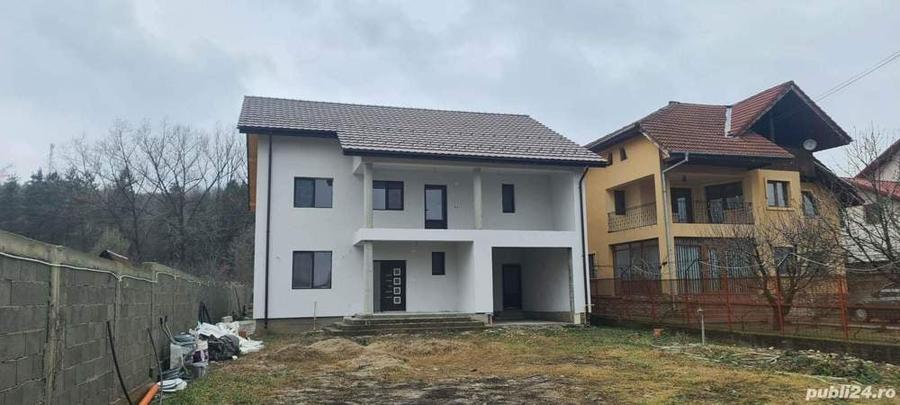Casă cu 5 camere în Bârsești