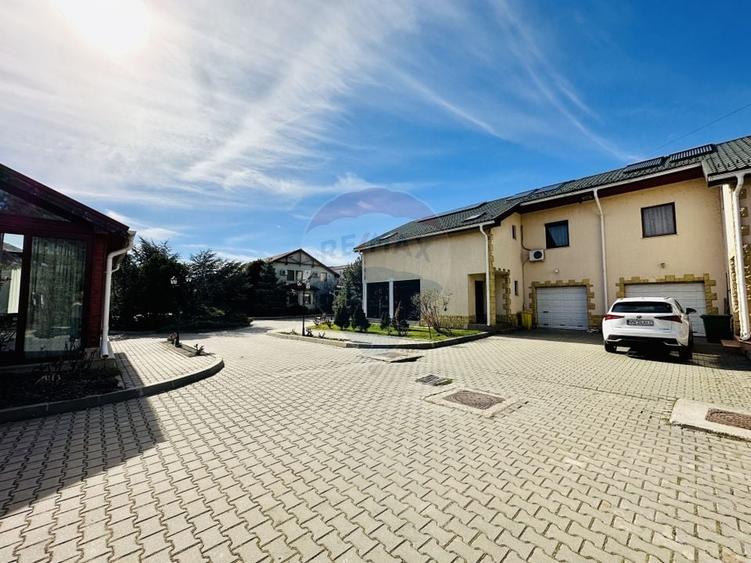 Duplex cu 5 camere cu Teren 180 Mp în Sud