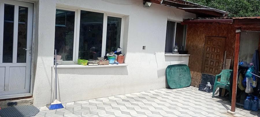 Casă cu 2 camere cu Teren 130 Mp în Chitila
