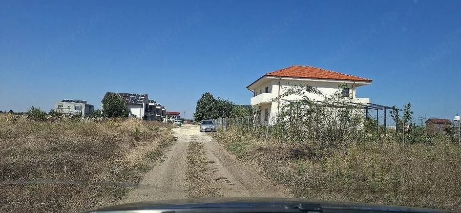 Teren de 8500 mp, în Viile Noi