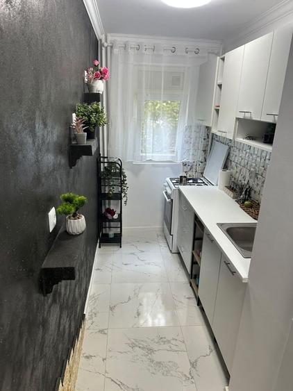 Apartament cu 2 camere semidecomandat, mobilat în Berceni