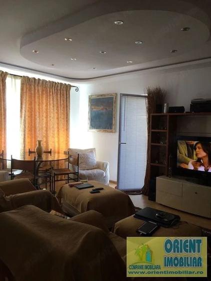 Casă cu 5 camere cu Teren 180 Mp în Central