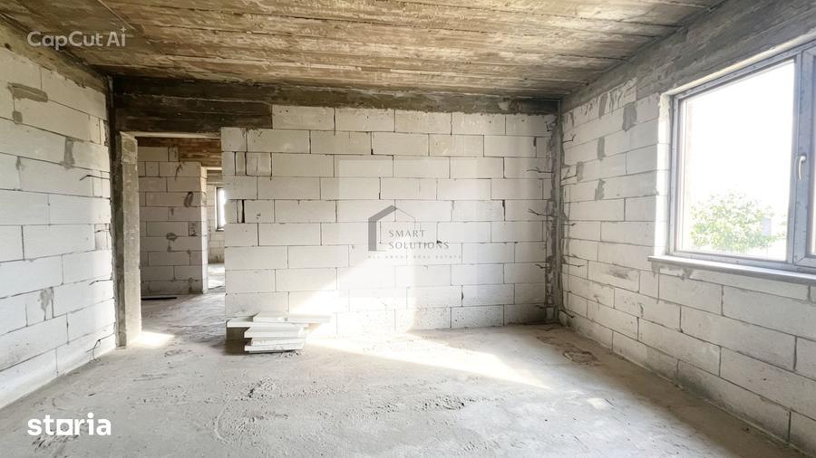 Casă cu 8 camere cu Teren 1000 Mp în Central