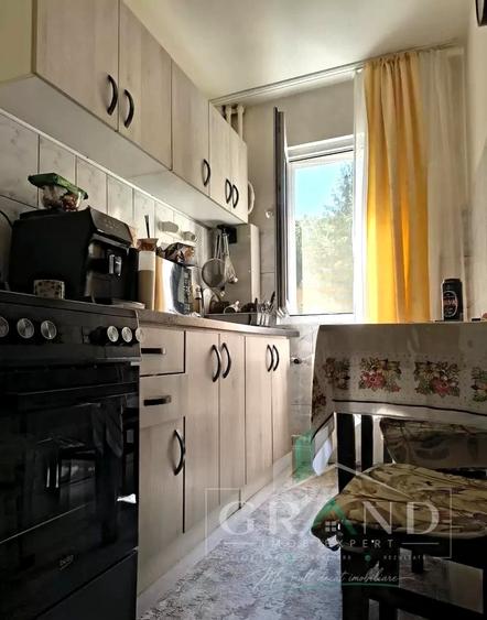 Apartament cu 3 camere semidecomandat, mobilat în Mănăștur
