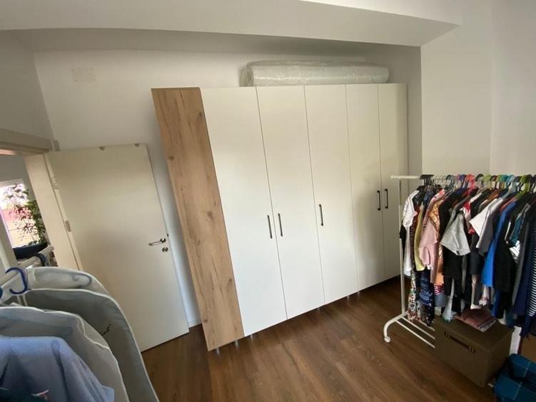 Apartament cu 3 camere semidecomandat în Doamna Ghica