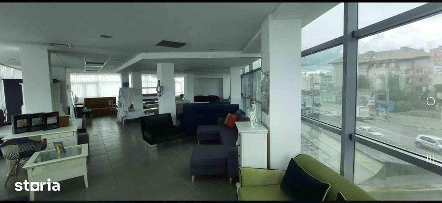Spațiu comercial, de 500 mp, în Ultracentral
