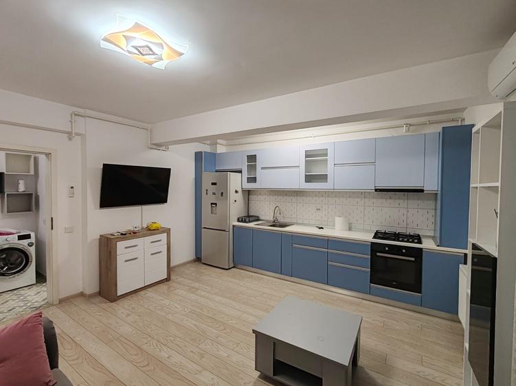 Apartament cu 2 camere semidecomandat în Apărătorii Patriei