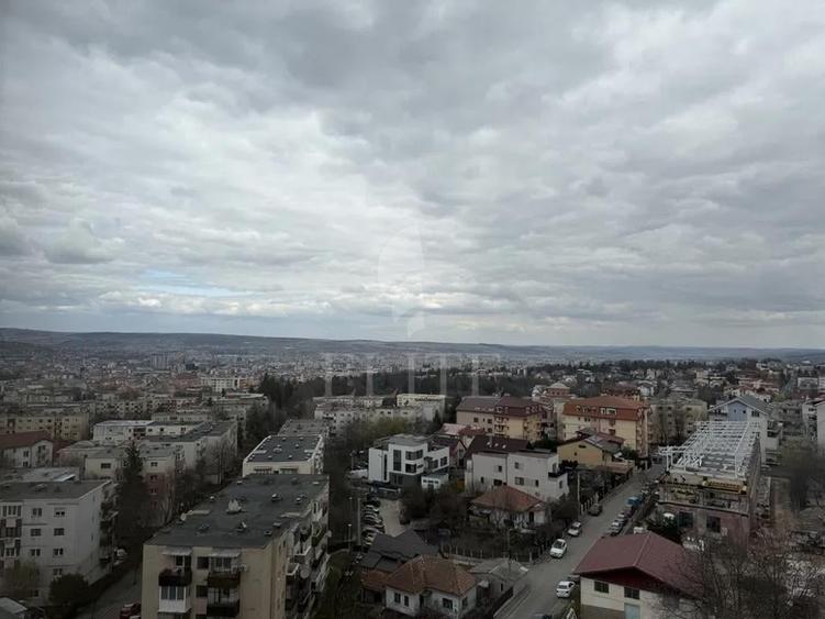 Apartament cu 2 camere semidecomandat, mobilat în Zorilor