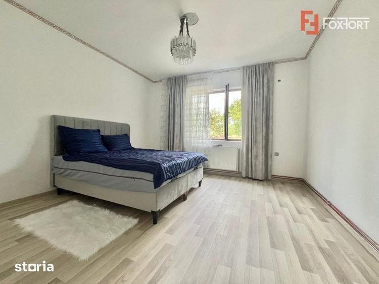 Casă cu 3 camere cu Teren 486 Mp în Plopi