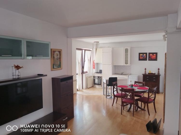 Apartament cu 2 camere semidecomandat în Dorobanți