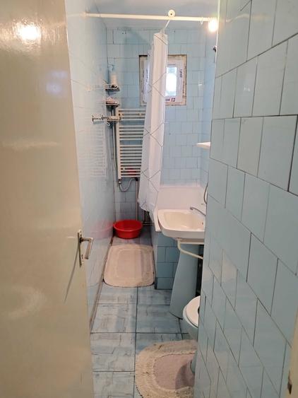 Inchiriez apartament! - 2