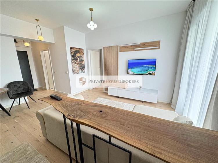 Apartament cu 2 camere semidecomandat, mobilat în Pipera