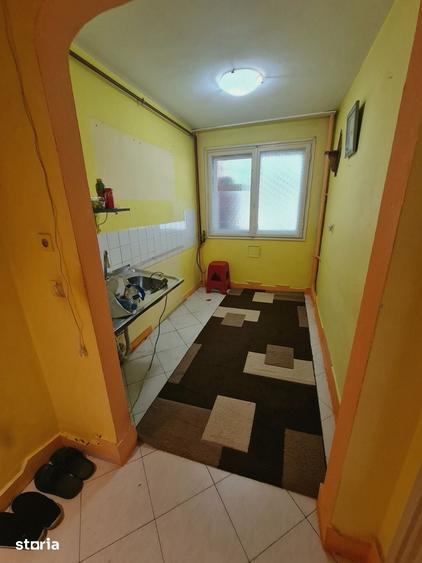 Apartament cu 2 camere semidecomandat în Crângași