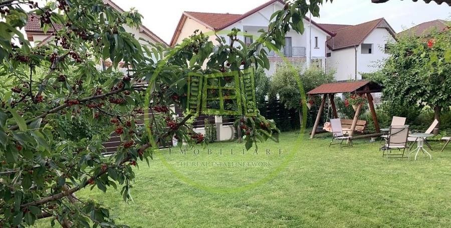 Casă individuală cu 5 camere cu Canalizare în Șura Mică