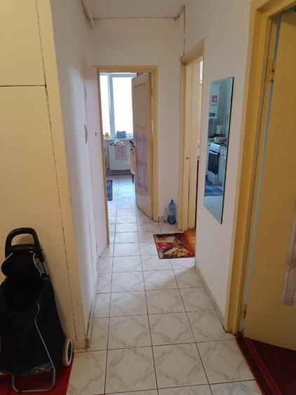 Apartament cu 3 camere circular în Astra
