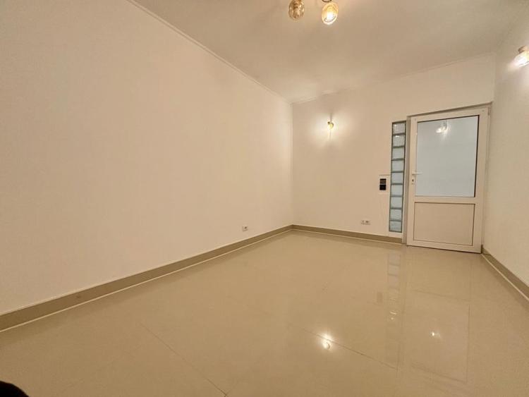 Apartament cu 2 camere decomandat în P-ța Mihai Viteazul