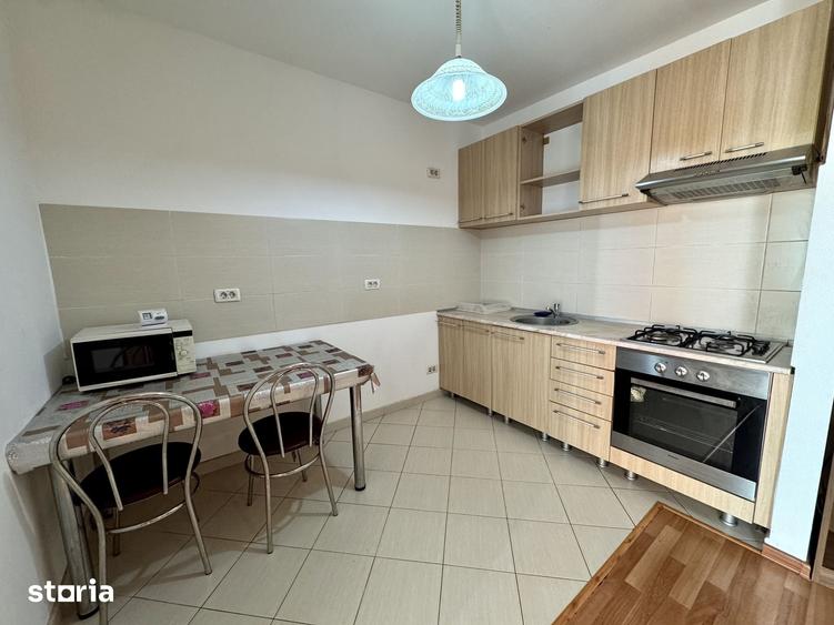 Apartament cu 3 camere semidecomandat în UTA